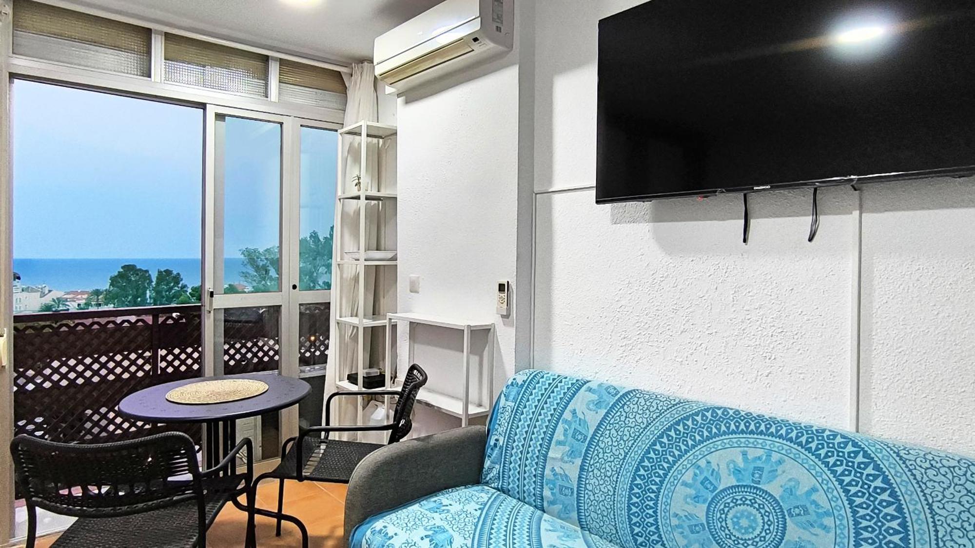Las Naciones Studio Apartment Benalmadena Bagian luar foto